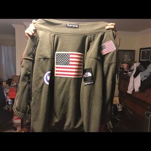 Brand new supreme north face fleece Xl